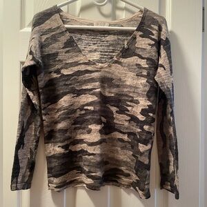Minnie Rose Camo Linen Sweater V Neck